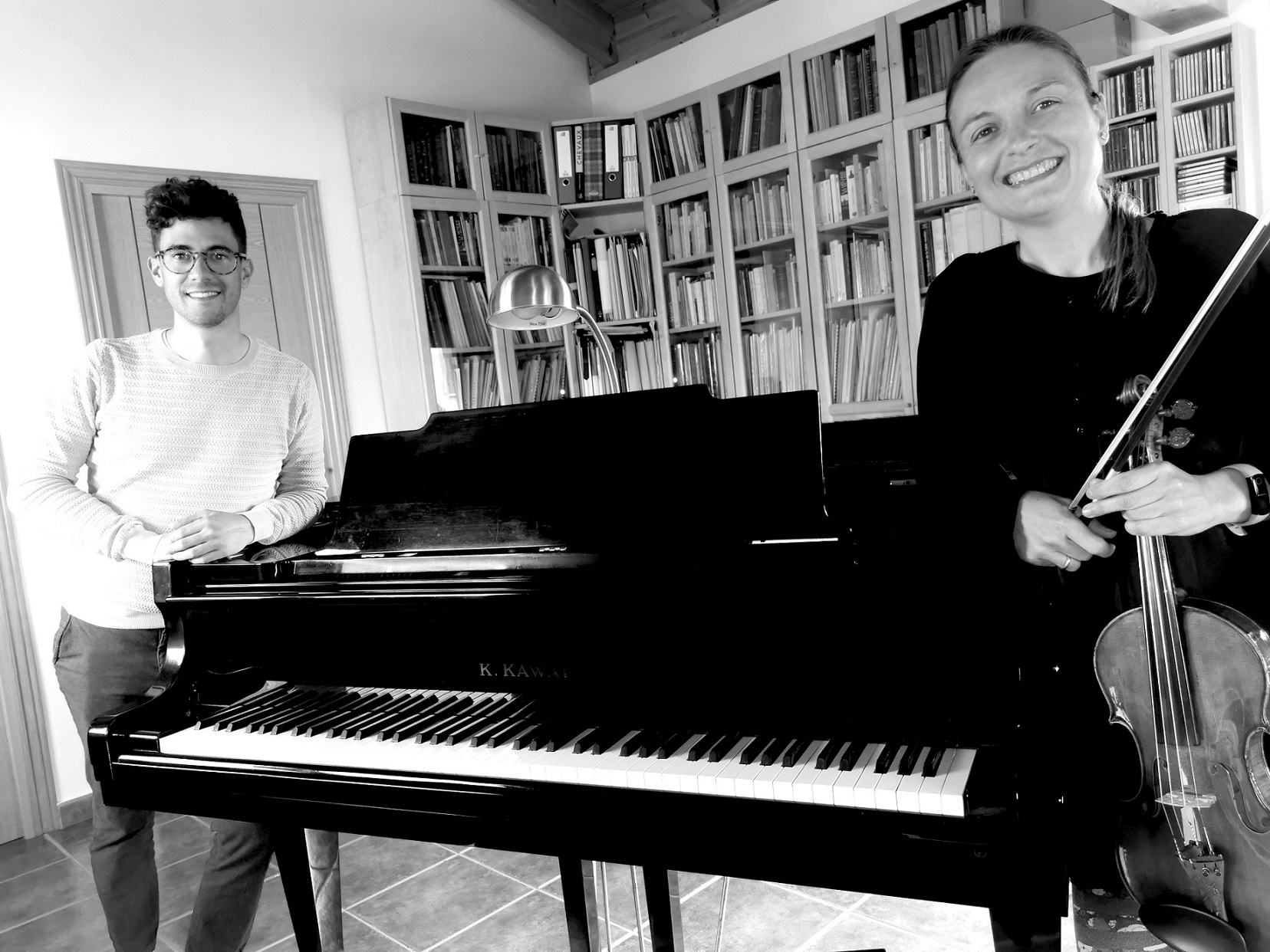 Imagen de los músicos Amaia Rey y Fernando Santirso