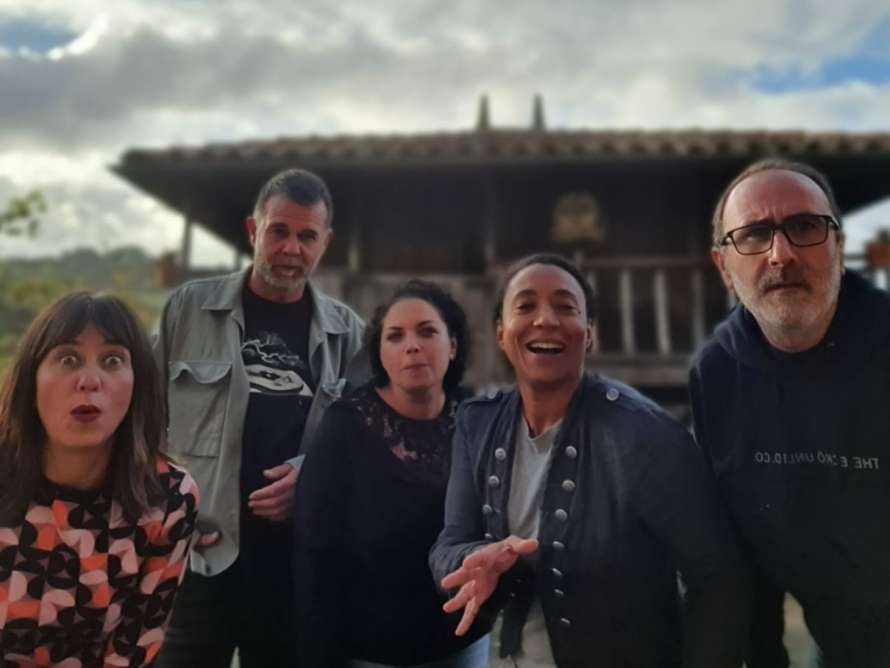 Arte en la Calle. Plaza Tres de Abril. REEFECT (Rock)