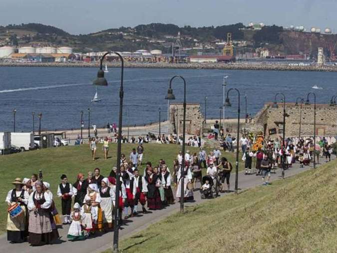 FESTIVAL ARCU ATLÁNTICU. Jira Día d’Asturies en Xixón