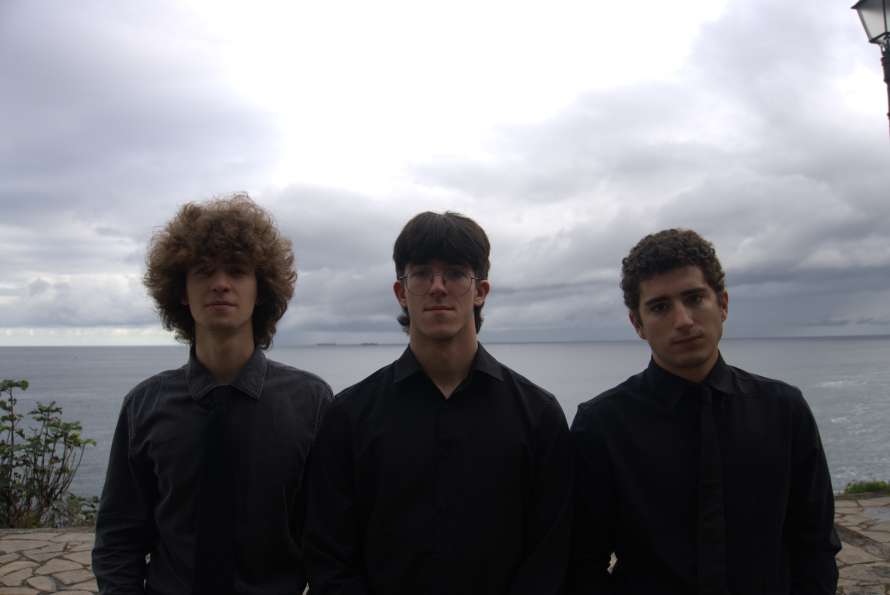 Arte en la Calle. Begoña. TESELA. (Rock, Pop Rock, Funky)